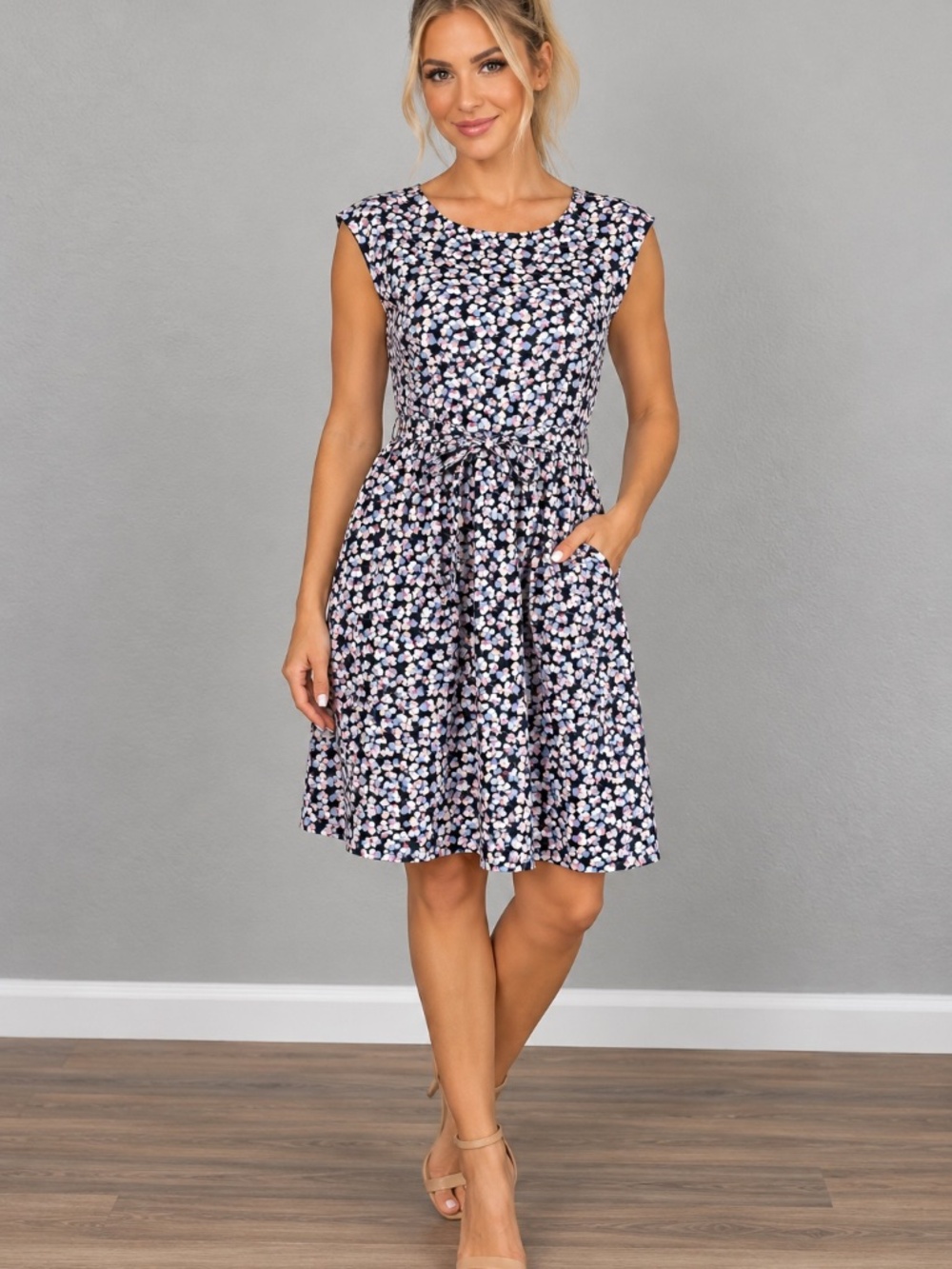 1901 Nordstrom Navy Blue Ditsy Floral Poplin Fit Flare Dress Pocket Size 10 NWOT